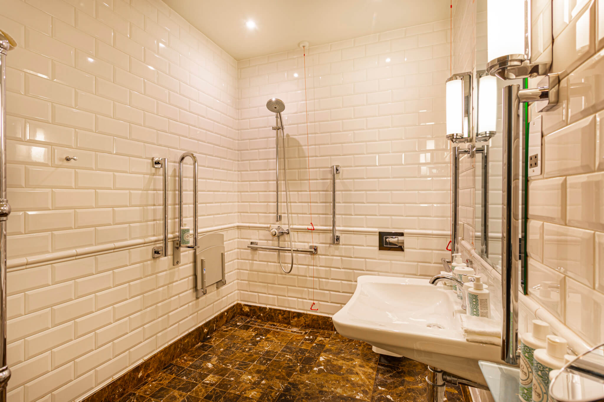Talbot Hotel Malton Classic Accessible Double Room Bathroom scaled