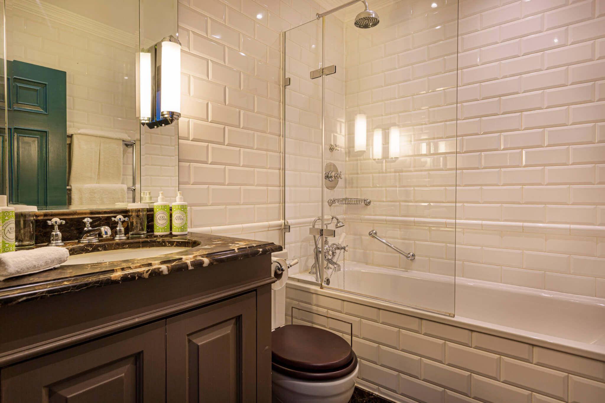 Talbot Hotel Malton Classic Double Room Bathroom Space scaled