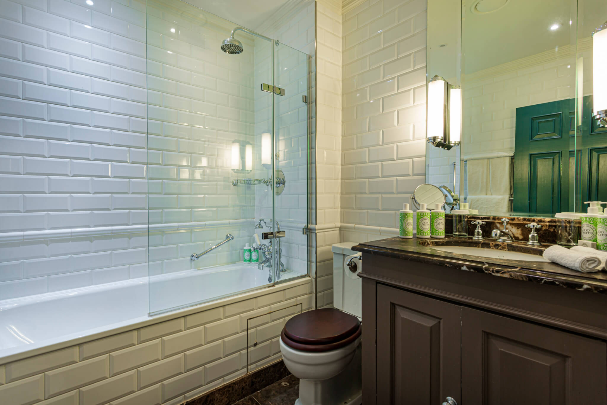 Talbot Hotel Malton Classic Double Room Bathroom scaled