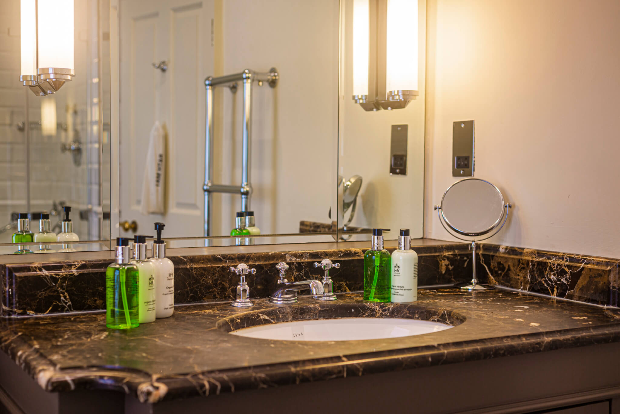 Talbot Hotel Malton Deluxe Double Room Bathroom Space scaled